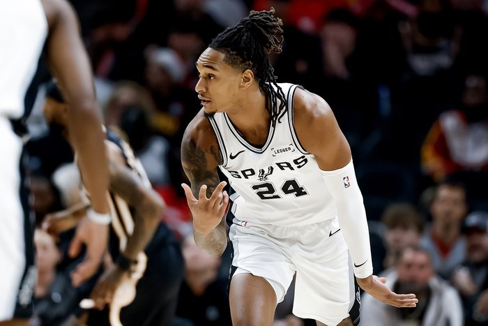 开云官网首页-东西最强黑马较量，西部黑马还是更胜一筹，新星争相爆发令人惊喜|马刺|活塞|NBA常规赛|坎宁安|瓦塞尔_新浪体育_新浪新闻